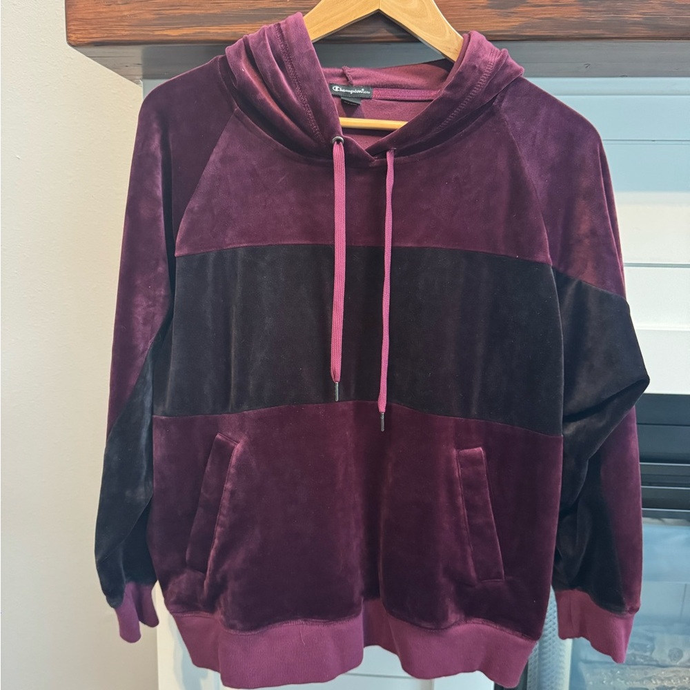 Champion women’s Large velvet maroon & black hoodie excellent condition